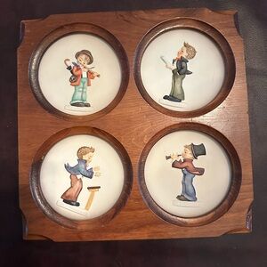 Mini Hummel plates with frame
